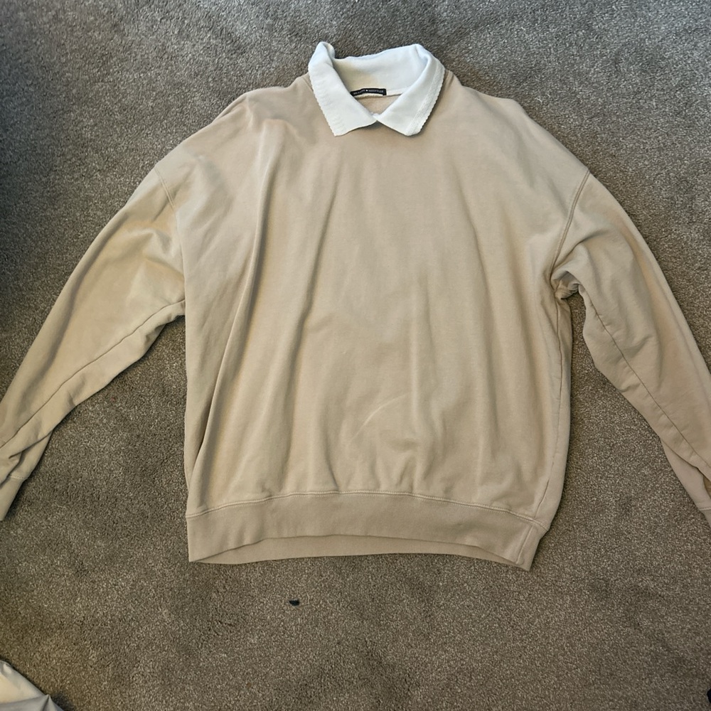 Beige Collared Sweatshirt - Picture 2 of 2
